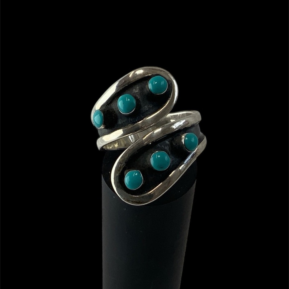 Southwestern 925 Sterling Silver and Turquoise bypass Ring NEW